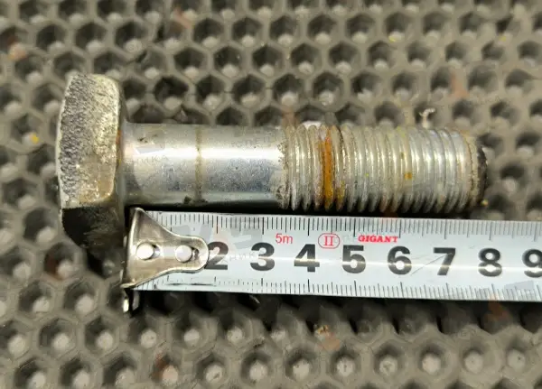 Болт М20х80 (с гайкой) (квадрат) (ковша) (крашенный, Б/У)