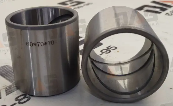 Втулка D=60х70 мм, L=70 мм (ковша верхняя и тяги) CDM833