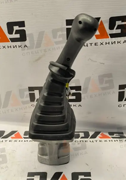 Сервоклапан управления (джойстик) правый CDM6245E/CDM6225 оригинал