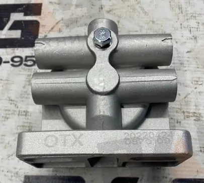 Кронштейн фильтра топливного грубой очистки топлива н/о WD615, WD10