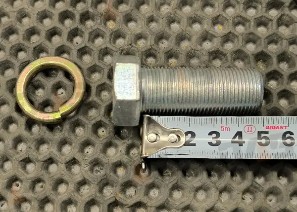 Болт М20х1,5х50 (с гровером) (тормозного диска)