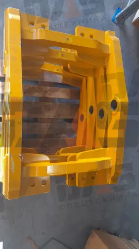 Подрамник (балансир) CDM863H оригинал
