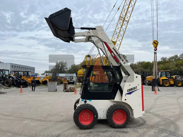 Мини-погрузчик Lonking CDM307 купить в Тюмени