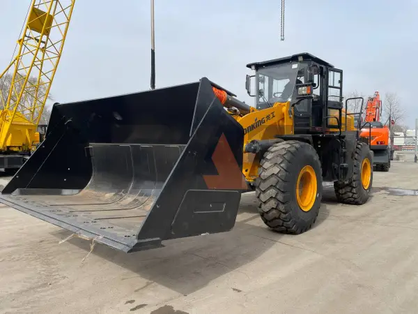 Фронтальный погрузчик CDM856H купить в Тюмени