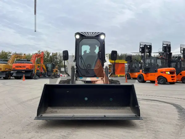 Мини-погрузчик Lonking CDM307 купить в Тюмени