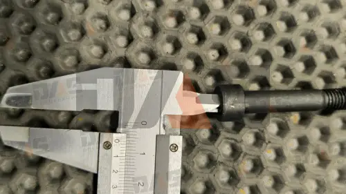 Болт М8х60 (8,8) оригинал 