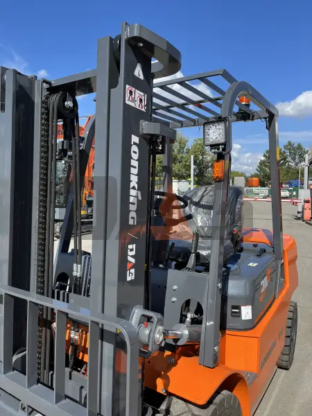 Дизельный вилочный погрузчик Lonking FD30T купить в Тюмени