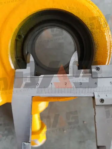 Гидроцилиндр рулевой CDM853 оригинал