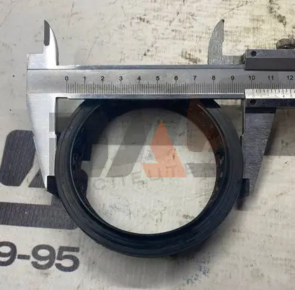 Сальник 80х100х20,5 (хвостовика редуктора моста) LG876